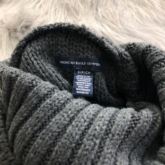 2/$30 ALL ITEMS WILL BE GONE BEFORE HOLIDAY AND NEGOTIABLE/BUY NOW! AE Sweater - Picture 3 of 3